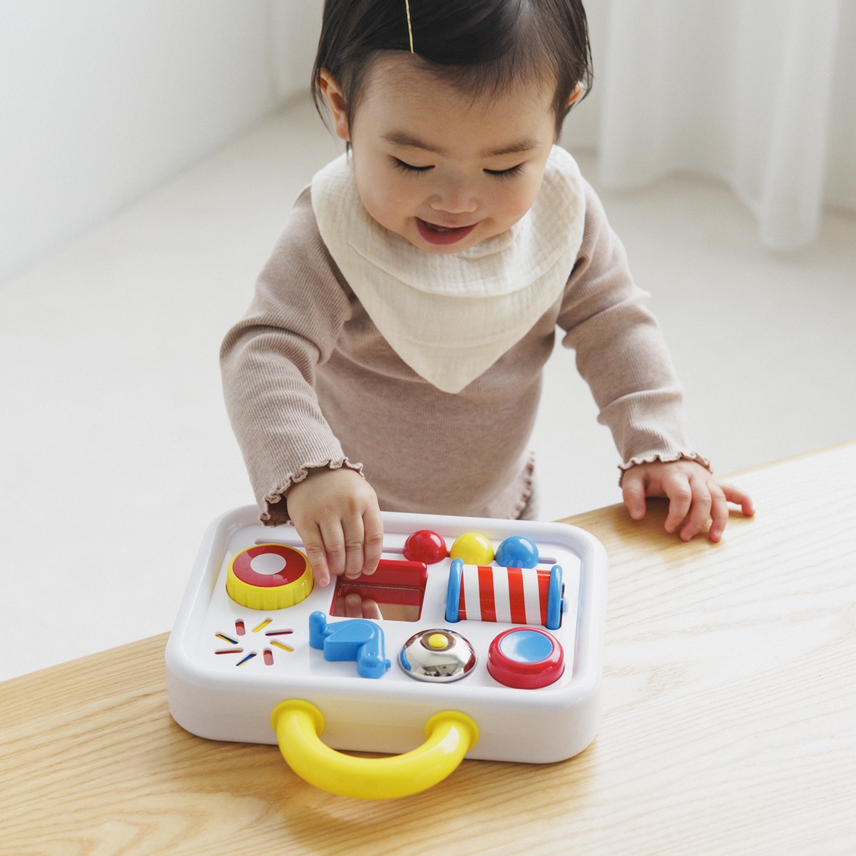ボーネルンド　0歳〜1歳　アクティビティケース・ルーピング・ラトルキャンディ ボーネルンド 0歳〜1歳 アクティビティケース・ルーピング